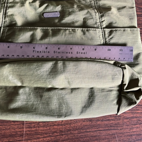 Baggalini Crossbody Zip-top bag - Green with Pink lining - Picture 2 of 10